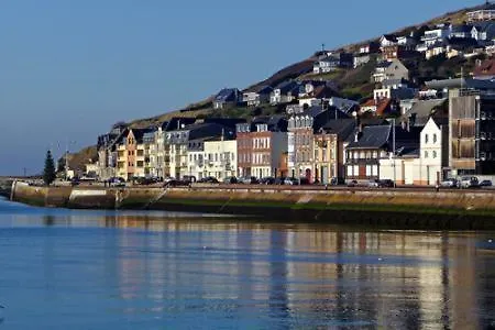 Le Quai Maupassant *